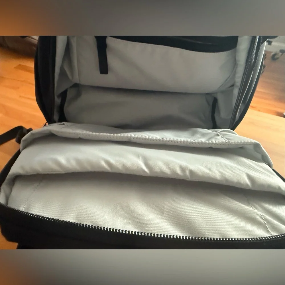 Urth Arkose Camera & Laptop Photo Travel Work Backpack SET 20L Black